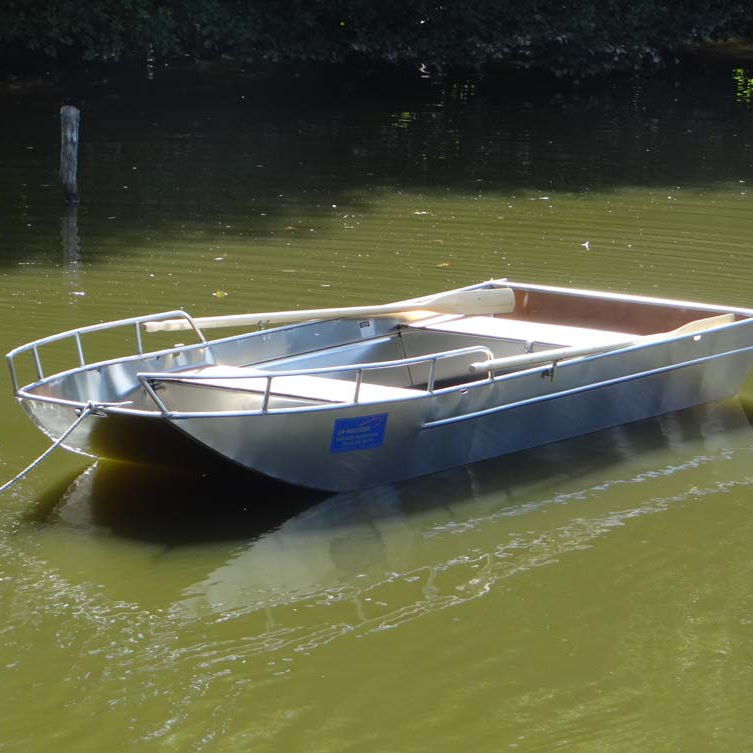 Bateau à Fond Plat En 4 Lettres