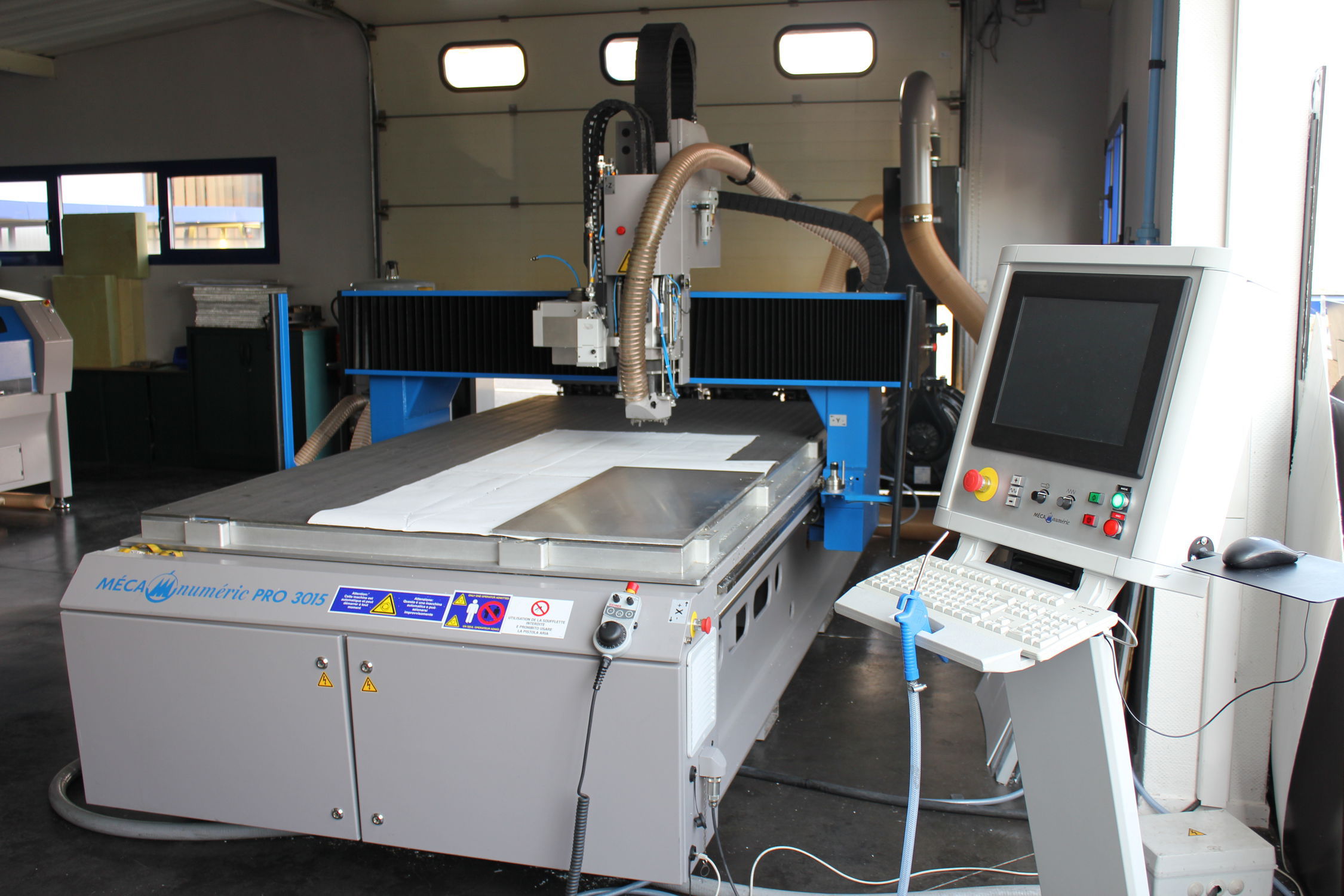 Centre d'usinage CNC - MECAPRO - MECANUMERIC - à 3 axes / vertical ...