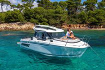 Cabin-cruiser hors-bord / hard-top / à cockpit...