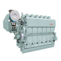 Moteur auxiliaire pour navire / semi-rapide...