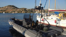 Bateau pneumatique in-bord / semi-rigide...