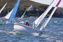 Voilier quillard de sport / à double safran...