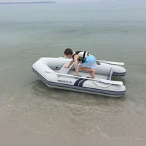 Bateau pneumatique hors-bord / pliable /...