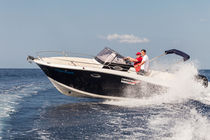 Cabin-cruiser hors-bord / coque planante...