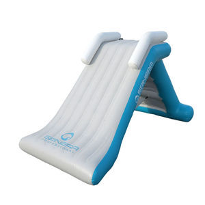 jeu aquatique toboggan