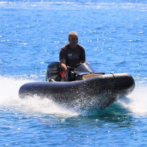 bateau pneumatique hors-bord / électrique / RIB / à console centrale