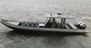 bateau de surveillance 1