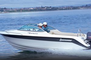runabout hors-bord / à double console / de ski nautique / max. 5 personnes