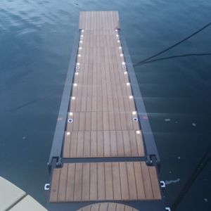 passerelle pour bateau