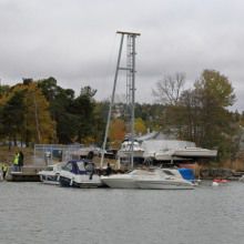 grue sur quai flottant