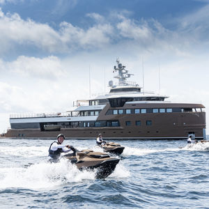mega-yacht de croisière