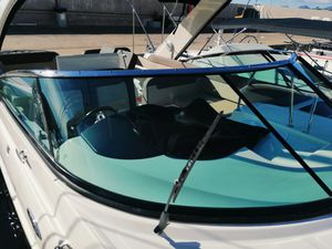pare-brise pour bateau