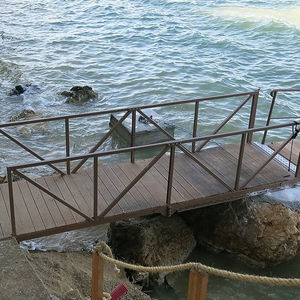 passerelle pour bateau