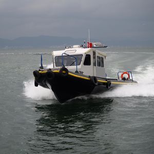 bateau pour l'aquaculture 1