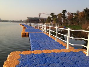 ponton flottant