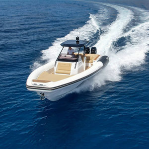 bateau pneumatique hors-bord 1