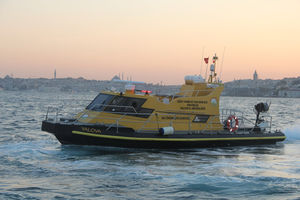 bateau de surveillance