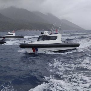 bateau de surveillance 1