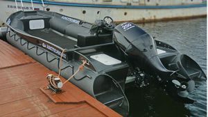 bateau de travail