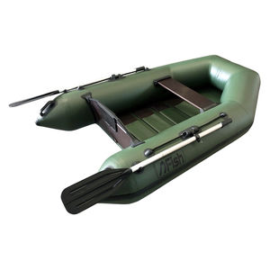 bateau pneumatique hors-bord