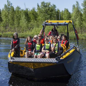 bateau de travail / bateau utilitaire / bateau promenade / bateau taxi