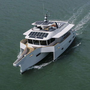 motor-yacht trimaran 1