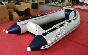 bateau pneumatique hors-bord 1