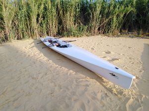 bateau d'aviron de course