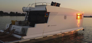 bateau maison catamaran 1