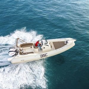 bateau pneumatique hors-bord 1