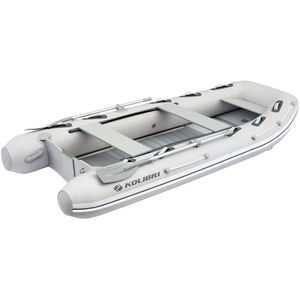 bateau pneumatique essence