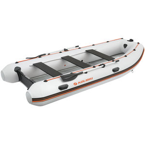 bateau pneumatique hors-bord 1