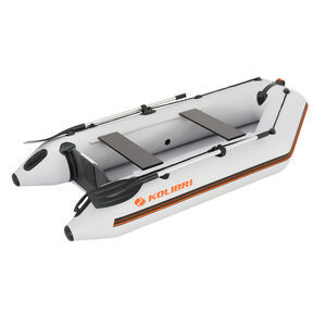 bateau pneumatique hors-bord