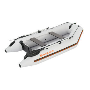 bateau pneumatique hors-bord