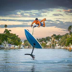 planche efoil en fibre de carbone