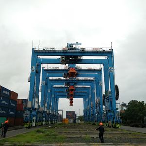 portique à conteneurs