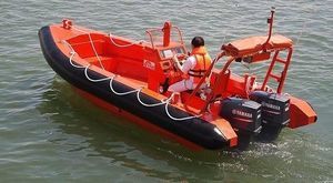 bateau de surveillance 1