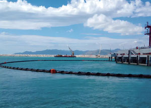 barrage pour pollution aux hydrocarbures