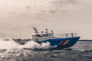 bateau de surveillance