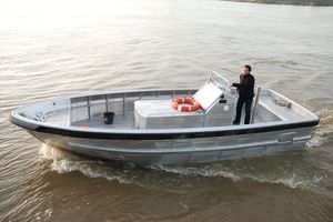 bateau professionnel bateau de lamanage / in-bord