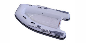 bateau pneumatique hors-bord