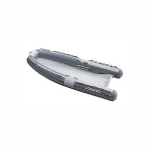 bateau pneumatique hors-bord