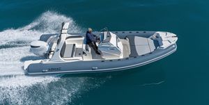 bateau pneumatique multicoque