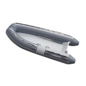 bateau pneumatique hors-bord