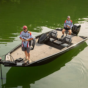 bass boat hors-bord