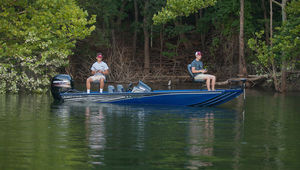 bass boat hors-bord