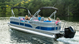 bateau ponton hors-bord