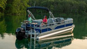 bateau ponton hors-bord 1