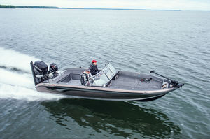 bass boat hors-bord