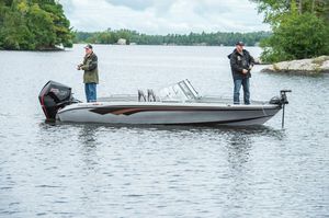 bass boat hors-bord